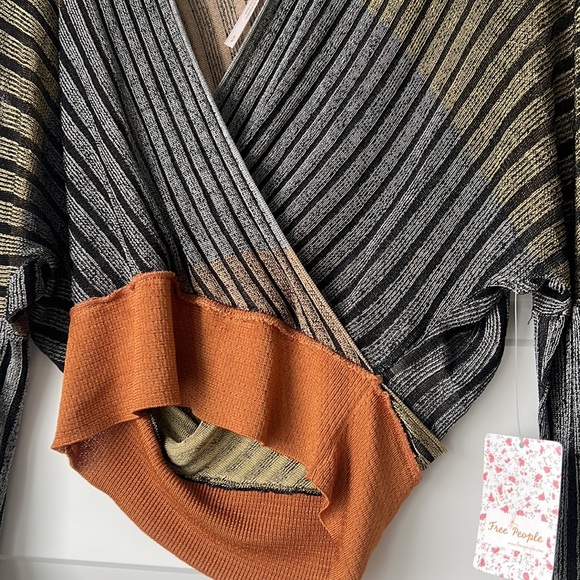 NWT Free people top size small - Picture 4 of 4